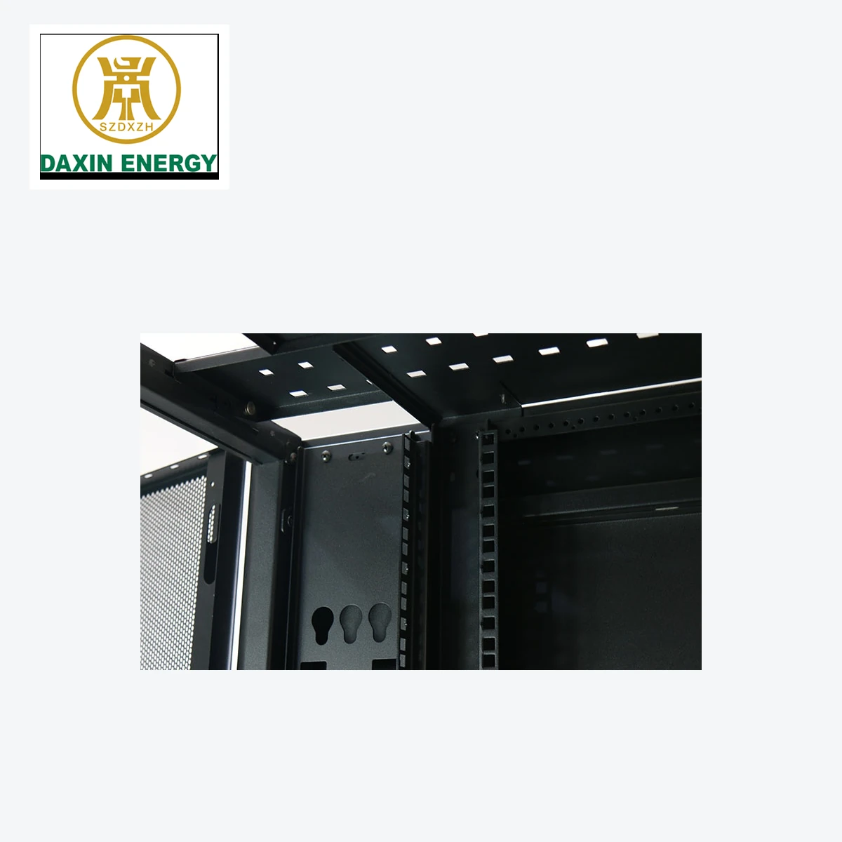 rear vertical cable channel in DAXIN KI server cabinet