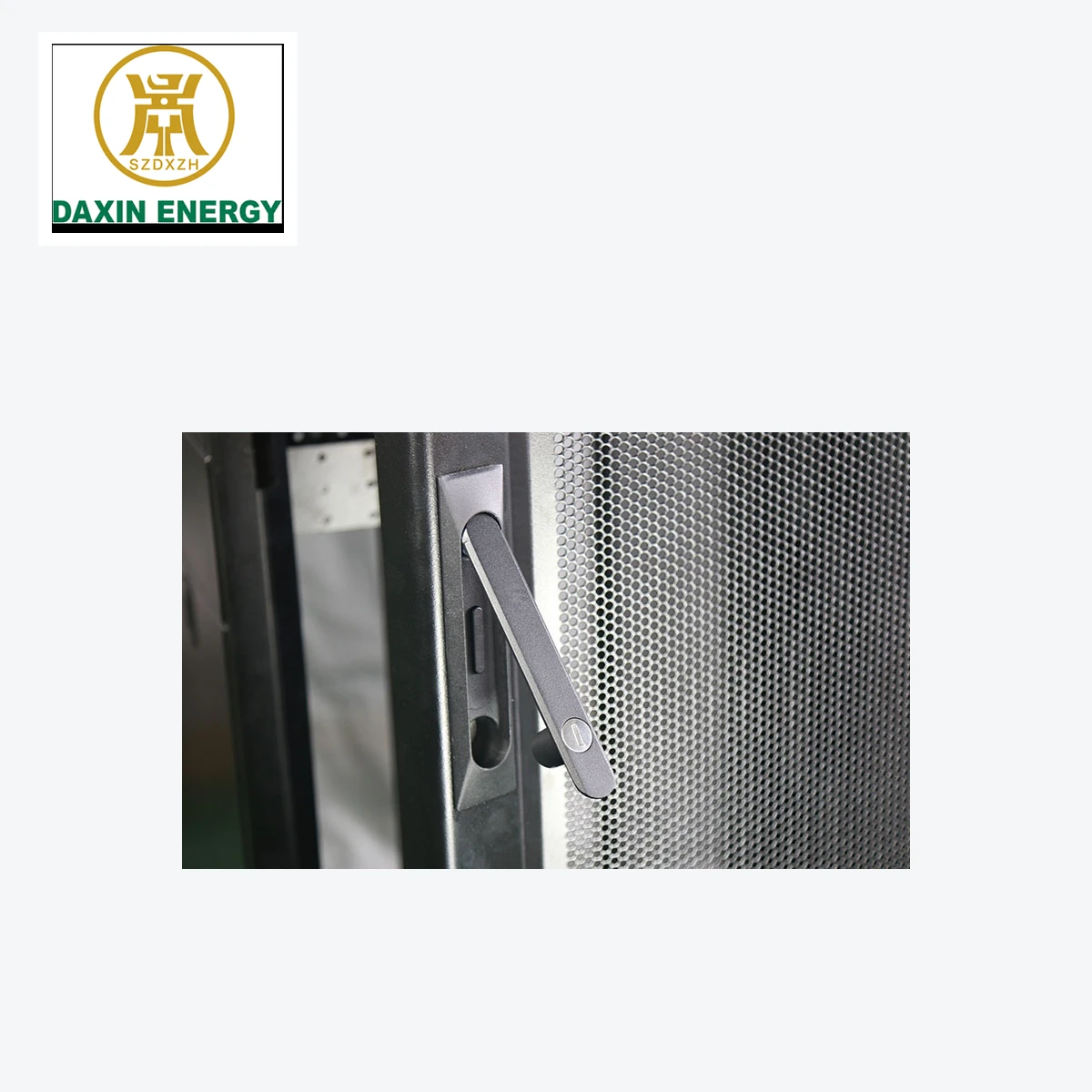 rotary access handle on DAXIN KI server cabinet