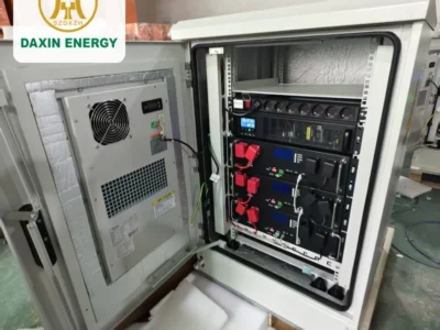 Integrated UPS internal equipment view of the DAXIN outdoor integrated UPS power system